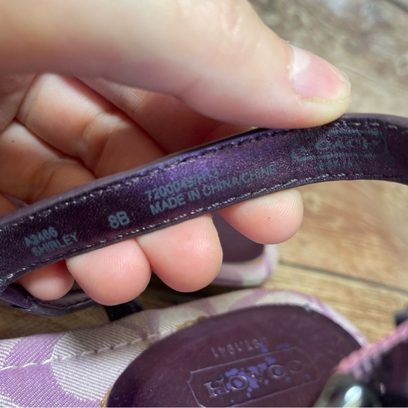 Coach Women’s Metallic Purple Thong Sandals size 8 - Picture 8 of 12